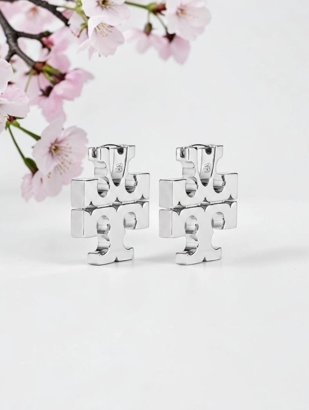Tory Burch Icon Hidden Hoop Earrings in Light Silver